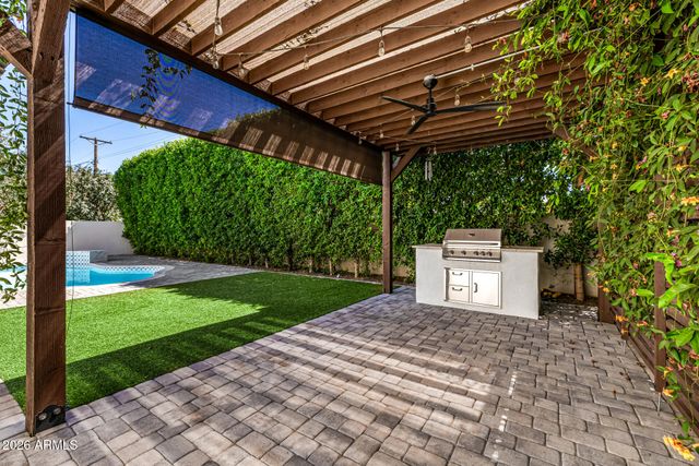 3821 E DEVONSHIRE Avenue, Phoenix, AZ 85018