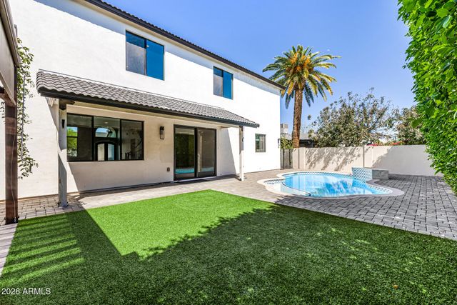 3821 E DEVONSHIRE Avenue, Phoenix, AZ 85018