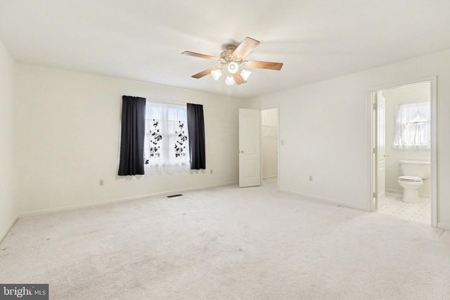 33 BLUE SPRUCE DR, Enola, PA 17025