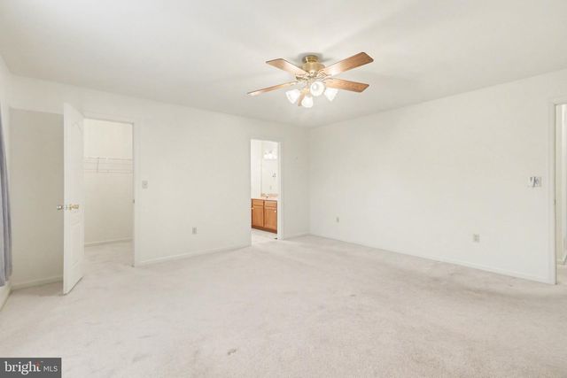 33 BLUE SPRUCE DR, Enola, PA 17025