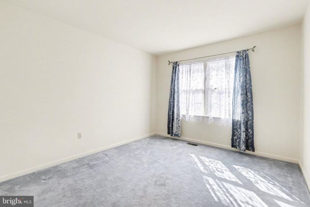 33 BLUE SPRUCE DR, Enola, PA 17025