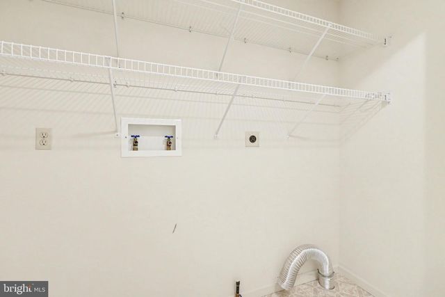 33 BLUE SPRUCE DR, Enola, PA 17025