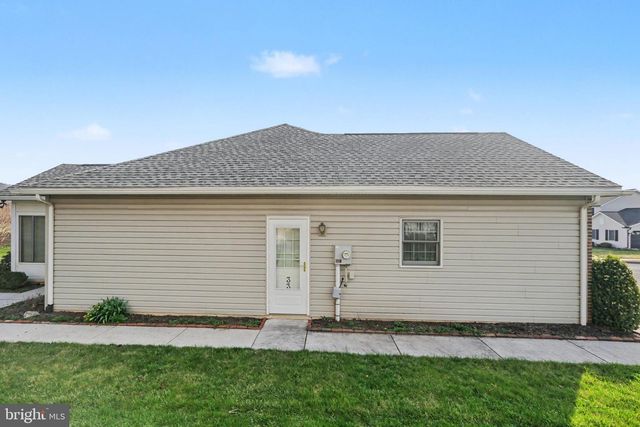 33 BLUE SPRUCE DR, Enola, PA 17025