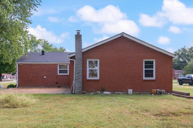 388 Melpar Dr, Nashville, TN 37211