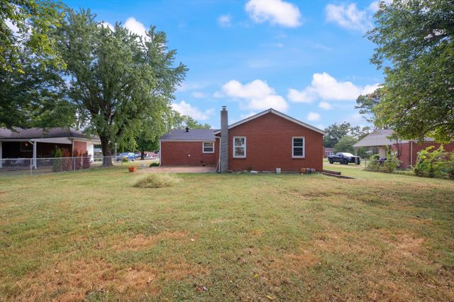 388 Melpar Dr, Nashville, TN 37211