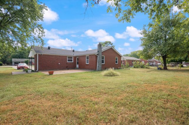 388 Melpar Dr, Nashville, TN 37211
