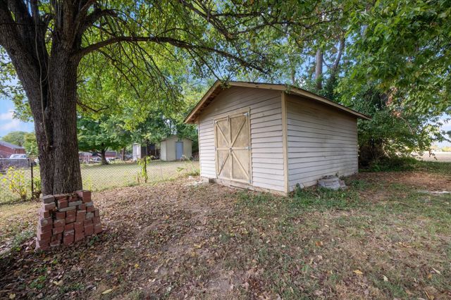 388 Melpar Dr, Nashville, TN 37211