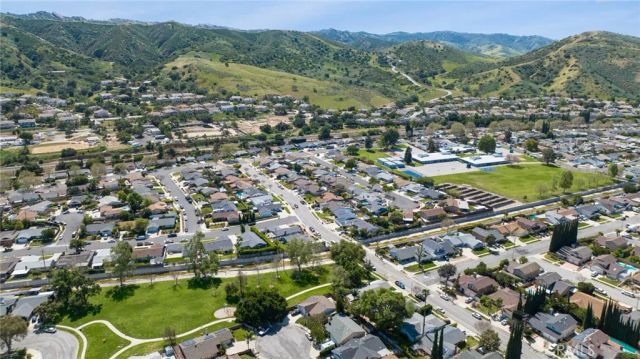 5688 E Los Angeles, Simi Valley, CA 93063