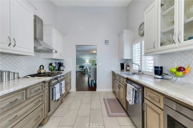 5688 E Los Angeles, Simi Valley, CA 93063