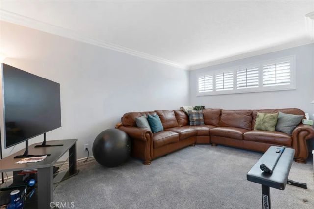 5688 E Los Angeles, Simi Valley, CA 93063