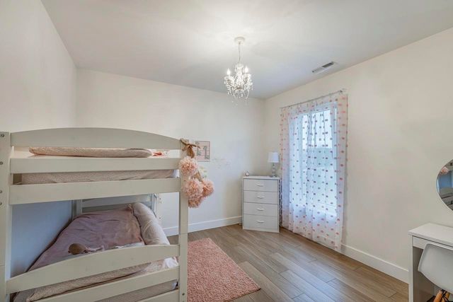 231 CANADY RD, Wellford, SC 29385