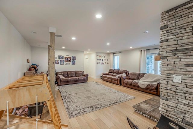 231 CANADY RD, Wellford, SC 29385