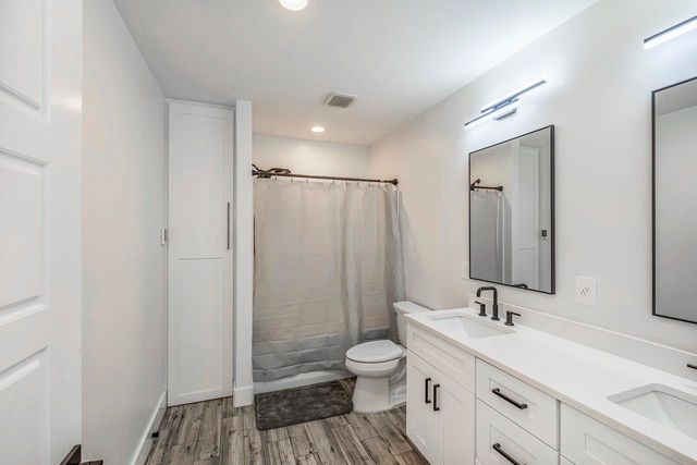 231 CANADY RD, Wellford, SC 29385
