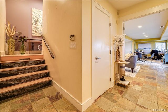 910 Route 9w S, Nyack, NY 10960