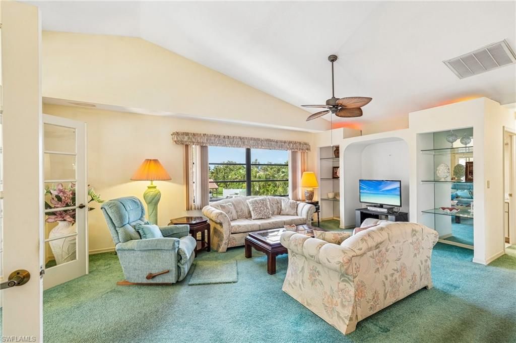 Image 17 of property listing at 5510 SW 4th PL 605, Cape Coral, FL 33914