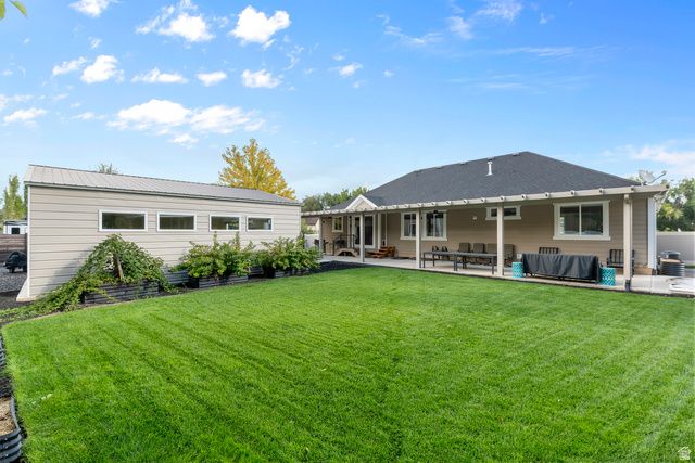 886 S RIVER RIDGE LN, Spanish Fork, UT 84660