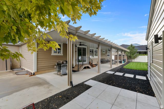 886 S RIVER RIDGE LN, Spanish Fork, UT 84660