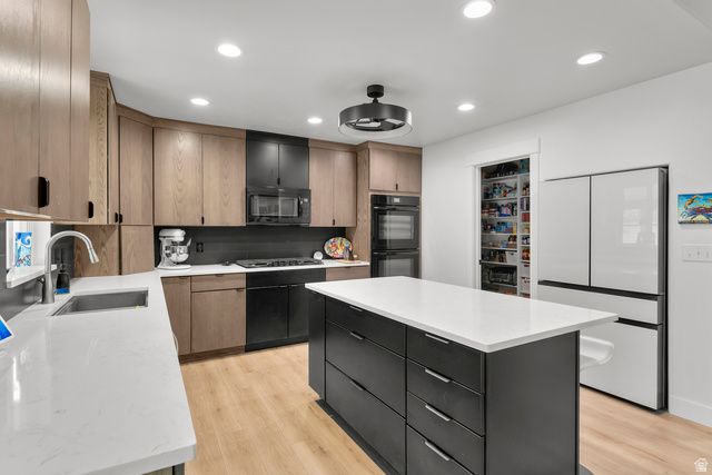 886 S RIVER RIDGE LN, Spanish Fork, UT 84660