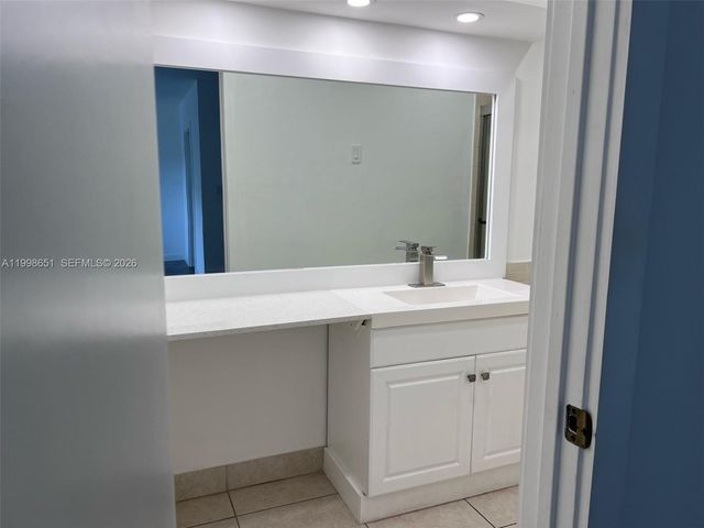 1350 E Sample Road 306, Pompano Beach, FL 33064