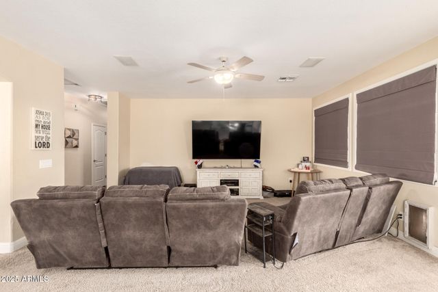 8553 W JENAN Drive, Peoria, AZ 85345