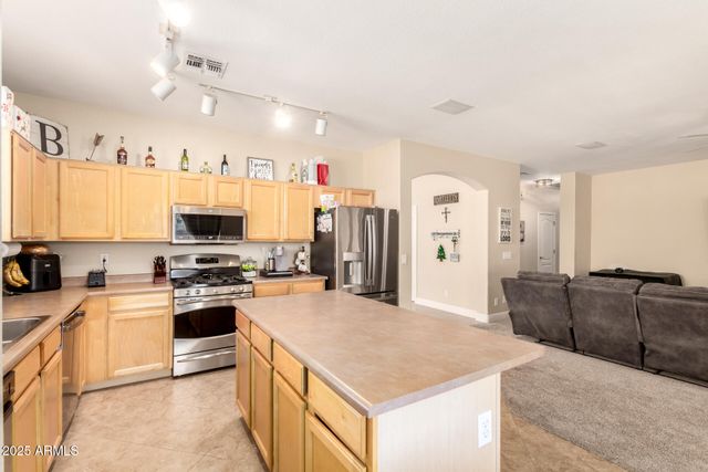 8553 W JENAN Drive, Peoria, AZ 85345