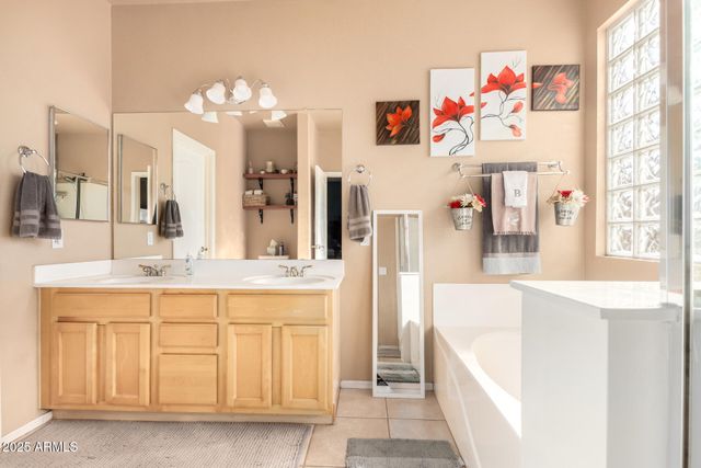 8553 W JENAN Drive, Peoria, AZ 85345