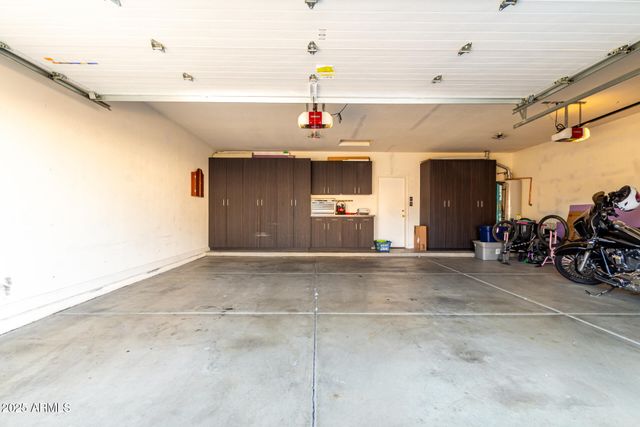 8553 W JENAN Drive, Peoria, AZ 85345