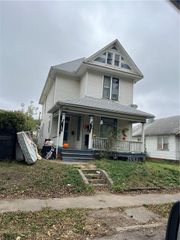 1329 Buchanan Avenue, St Joseph, MO 64501