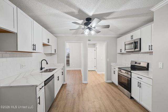 6800 Greyhawk Cove, Olive Branch, MS 38654