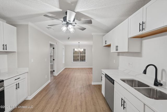 6800 Greyhawk Cove, Olive Branch, MS 38654