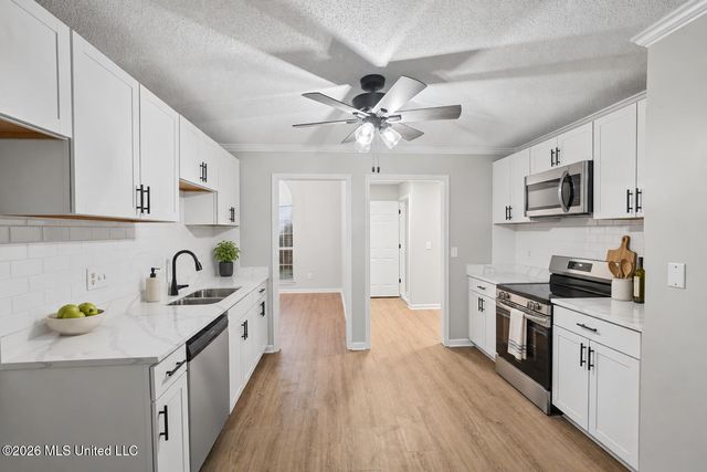 6800 Greyhawk Cove, Olive Branch, MS 38654