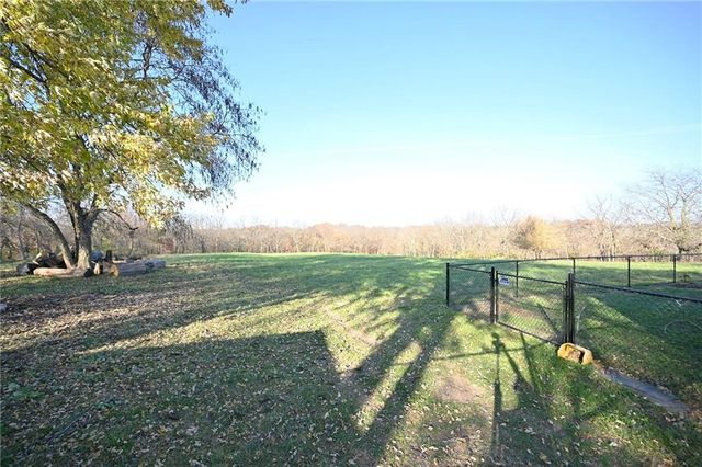 30704 Outerbelt Road S, Lee's Summit, MO 64086