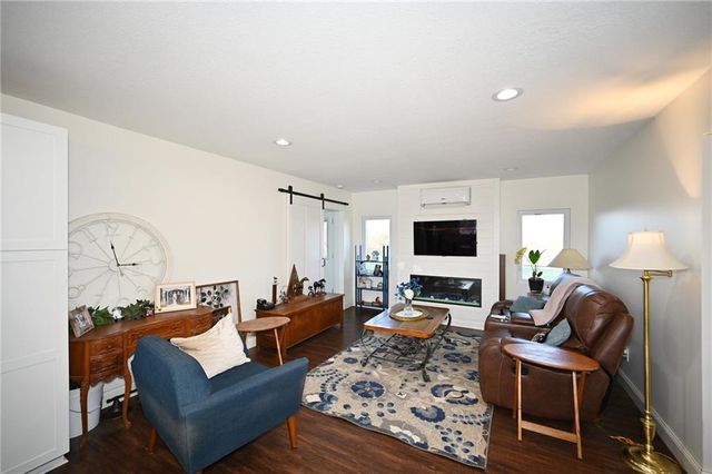 30704 Outerbelt Road S, Lee's Summit, MO 64086