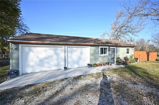 30704 Outerbelt Road S, Lee's Summit, MO 64086