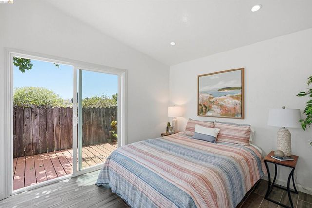 3214 Stuart St, Oakland, CA 94602