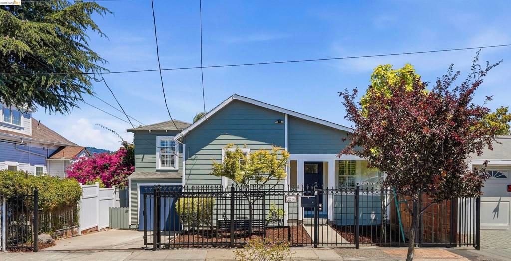 3214 Stuart St, Oakland, CA 94602