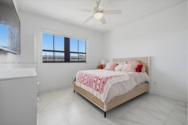 8390 SW 72 106, Miami, FL 33143