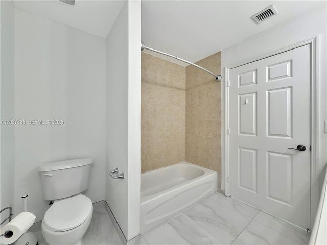 8390 SW 72 106, Miami, FL 33143