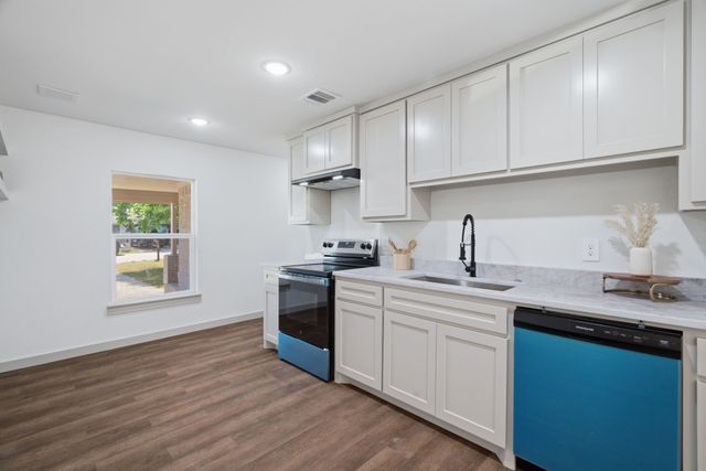 5610 Calloway Street, Sansom Park, TX 76114