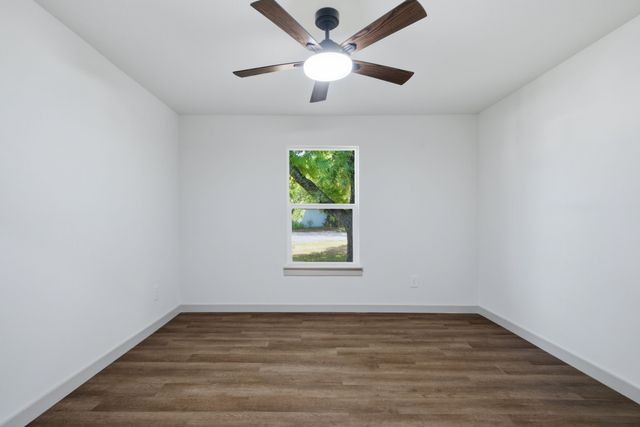 5610 Calloway Street, Sansom Park, TX 76114