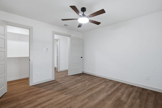 5610 Calloway Street, Sansom Park, TX 76114