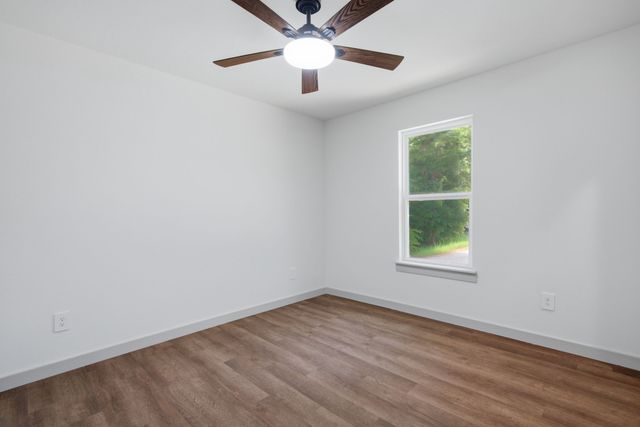 5610 Calloway Street, Sansom Park, TX 76114