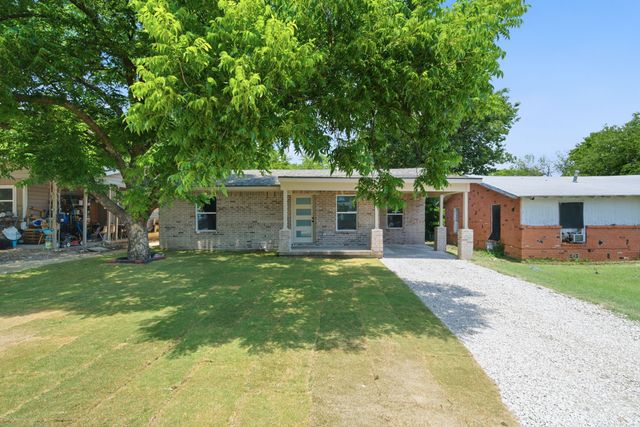 5610 Calloway Street, Sansom Park, TX 76114