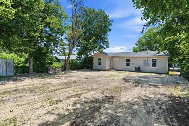 5610 Calloway Street, Sansom Park, TX 76114