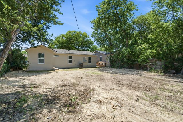 5610 Calloway Street, Sansom Park, TX 76114