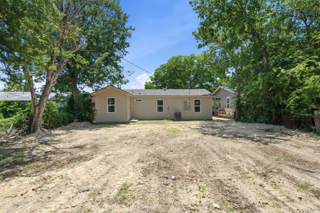 5610 Calloway Street, Sansom Park, TX 76114