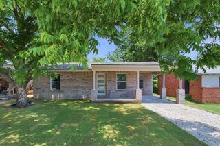 5610 Calloway Street, Sansom Park, TX 76114