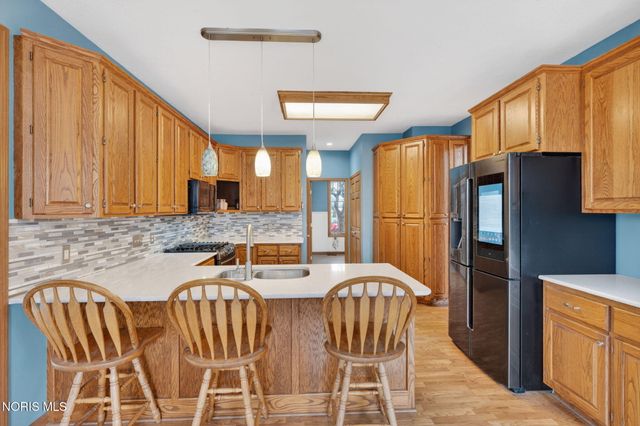 4372 Morning Dove Drive, Oregon, OH 43616