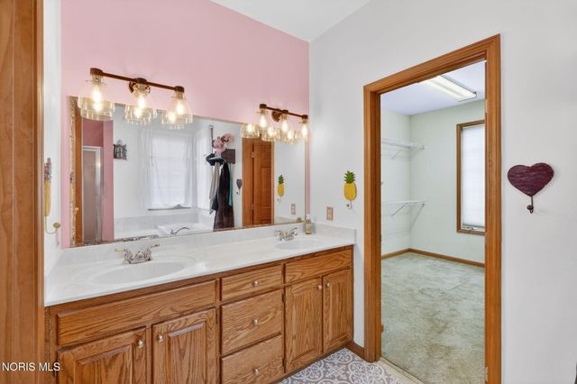 4372 Morning Dove Drive, Oregon, OH 43616