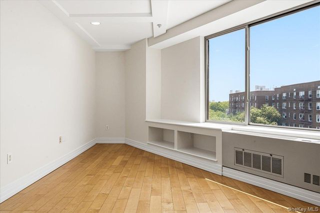 64-05 Yellowstone Boulevard PH504, Forest Hills, NY 11375
